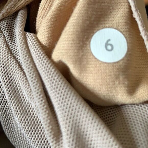 lululemon Scoop Neck Women's Purple and White Top - Picture 4 of 6